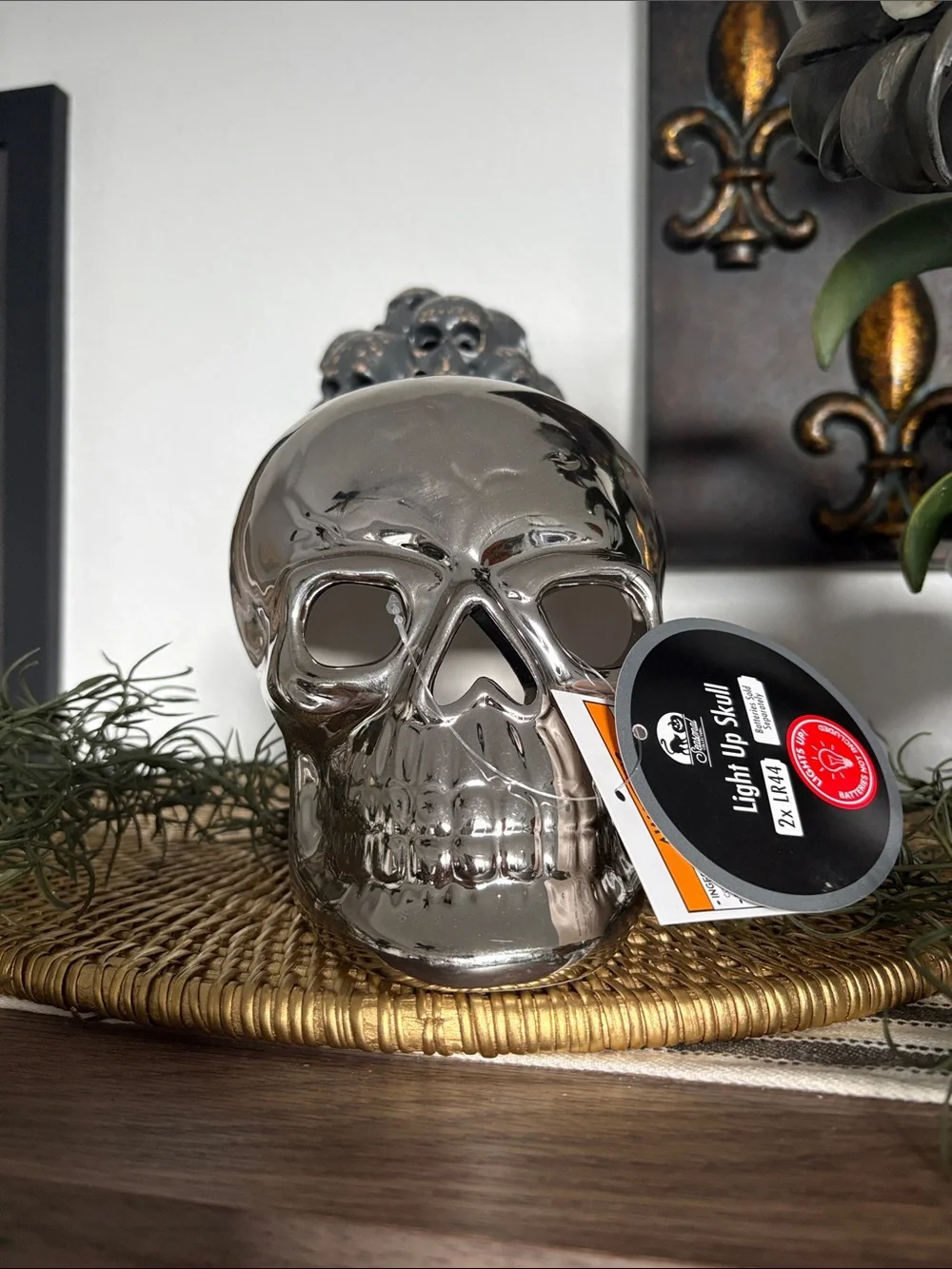 🆕Chrome Ceramic Skull Light Up Decor